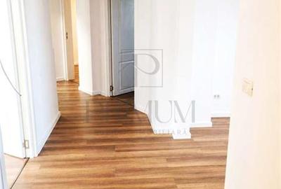Apartament cu 4 camere decomandat în Șagului
