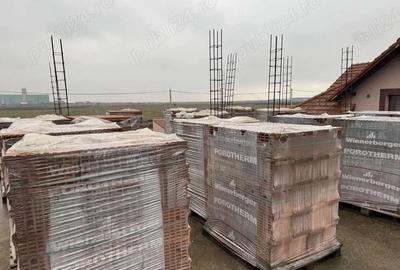 Casă în Cărpiniș - 1