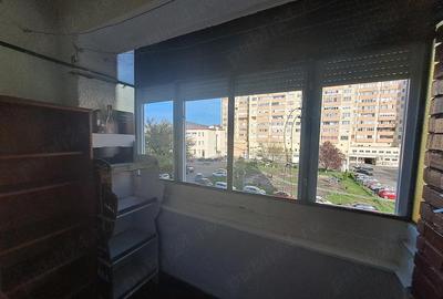 Garsonieră decomandată în Central - 2