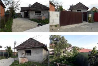 Casă cu 2 camere cu Teren 368 Mp în Sânmiclăuș - 1