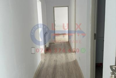 Apartament cu 3 camere decomandat în Babadag - 5