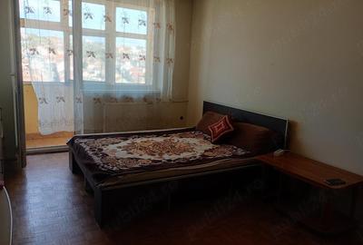 Garsonieră decomandată în Decebal - 3