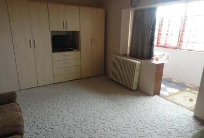 Garsonieră decomandată în Confecții - 9