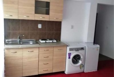 Garsonieră semidecomandată în - 1