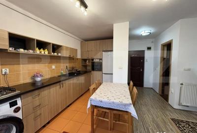Apartament cu 2 camere semidecomandat în Florești
