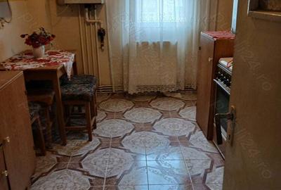 Vand apartament cu 4 camere Vand apartament cu 4 camere - 3