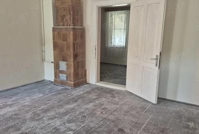 Casă cu 4 camere în Central - 1