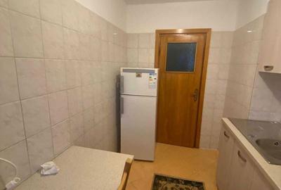 Garsonieră decomandată în Basarab - 2