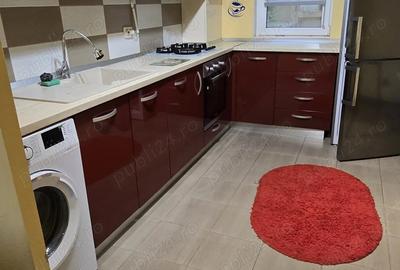 De vanzare Apartament spa?ios, 3 camere, 80 mp, - 3