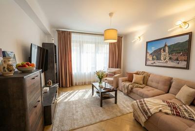 Apartament cu 2 camere decomandat în Centrul Istoric