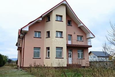 Casă individuală cu 8 camere în Gherăiești