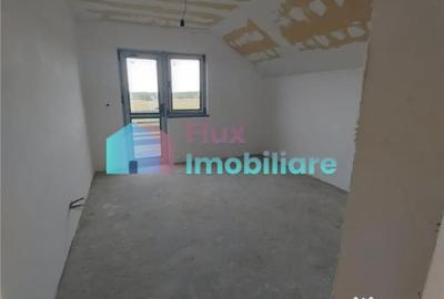 Casă cu 4 camere cu Teren 8450 Mp în Central - 10
