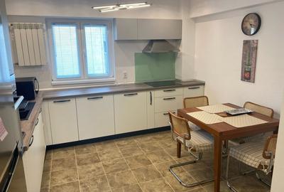 Apartament cu 3 camere decomandat în Calea Victoriei - 2