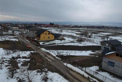 Teren intravilan de 650 mp, în Câmpineanca - 2