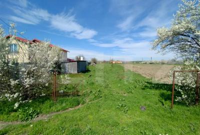 Teren de 1364 mp, în Pielești - 4