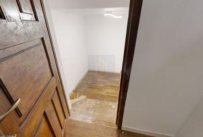 Casă individuală cu 15 camere cu Canalizare în Universitate - 20