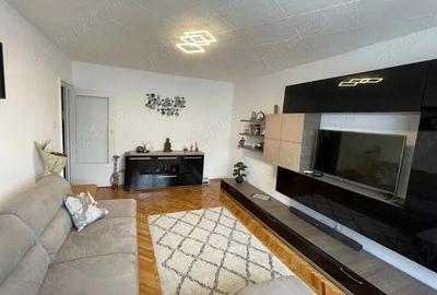 Apartament cu 2 camere decomandat în Girocului