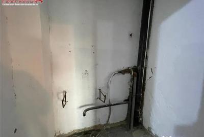 Apartament cu 3 camere decomandat în E3 - 5