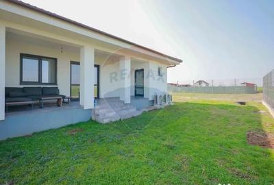 Casă cu 4 camere cu Teren 500 Mp în Livada de Bihor - 10