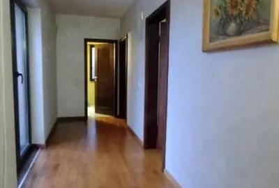 Casă cu 6 camere cu Canalizare în Ronaț - 2