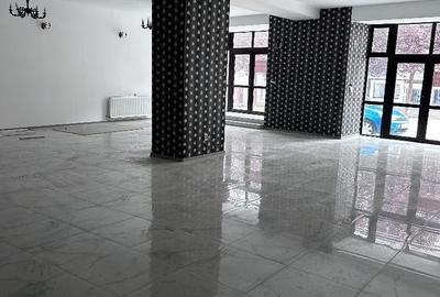 Spațiu comercial, de 1 mp, în Central - 3