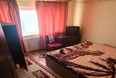 Apartament cu 2 camere cartier C5 etajul 4 - 12
