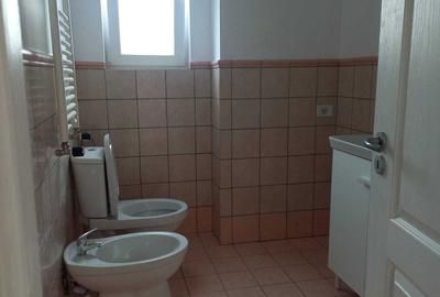 Apartament cu 3 camere decomandat în Bucov - 13