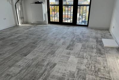 Apartament cu 3 camere decomandat în Mihai Bravu