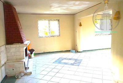 Vila, casa si teren 1600 mp, pret de ocazie, potential ridicat - Codlea, Brasov - 2