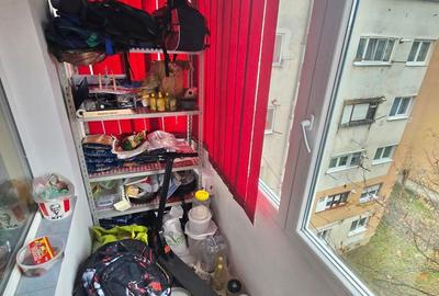 Apartament cu 3 camere decomandat în Micro 17 - 2