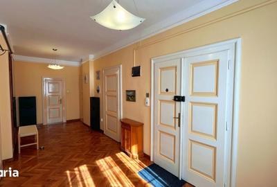 Apartament cu 3 camere decomandat, mobilat în Central - 2