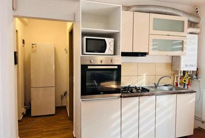 Apartament cu 2 camere semidecomandat, mobilat în 1 Mai - 10