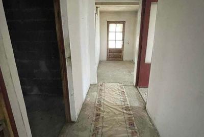Casă cu 4 camere în Gârleni - 12