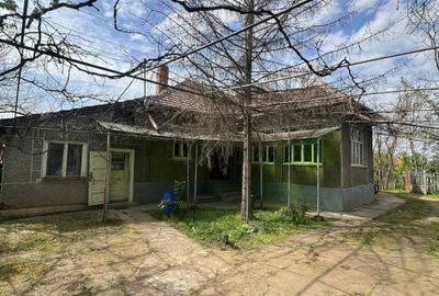 Casă cu 4 camere în Central - 2