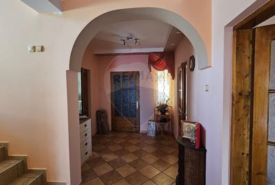 Casă individuală cu 17 camere cu Canalizare în Obcini - 40