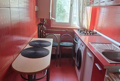 Apartament cu 2 camere în Micro 6 - 6