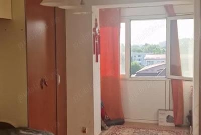 Apartament cu 3 camere semidecomandat în Militari - 2