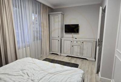 Apartament cu 3 camere decomandat în Central - 2