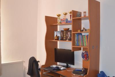Apartament cu 3 camere semidecomandat în Central - 11