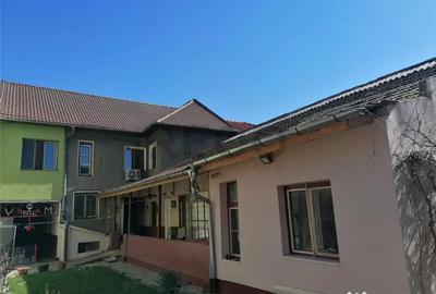 Casă cu 6 camere cu Teren 350 Mp în Central - 1