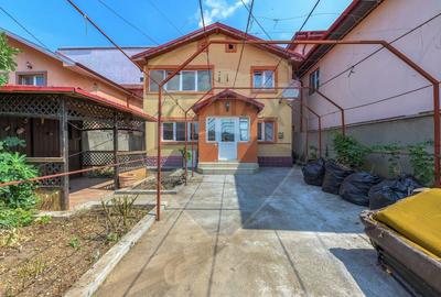 Casa/Vila de vanzare 5 camere 160 mp | Voluntari Central | - 1