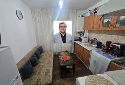 Resita, Garsoniera Mobilata Utilata, Parter, Calea Caransebe - 18