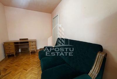 Apartament cu 3 camere semidecomandat, mobilat în Central - 2