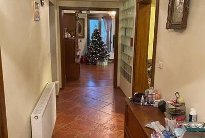 Casă cu 7 camere cu Teren 257 Mp în Aviației - 9