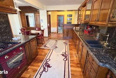 Apartament cu 3 camere în Central - 14