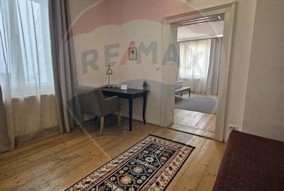 Apartament cu 3 camere de vanzare in zona Ultracentrala - 2