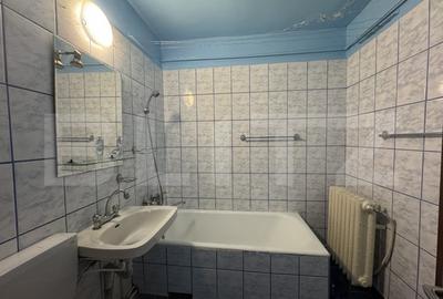 Apartament 2 camere, 48 mp, decomandat, zona Mall - 7