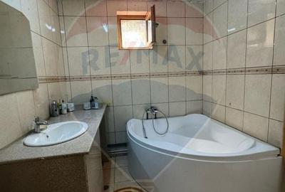Casa / Vila cu 8 camere de vanzare - 34