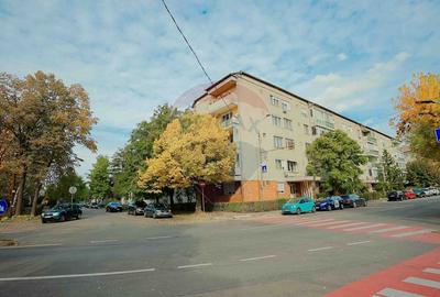 Apartament decomandat cu 3 camere, 70 mp, de vanzare - Zona Cantemir - 23
