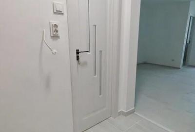 Garsoniera decomandat - zona Noua - 2